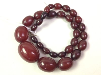 Lot 676 - CHERRY BAKELITE NECKLACE