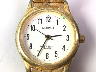 Lot 674 - COLLECTION OF FASHION WATCHES