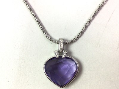 Lot 711 - SWAROVSKI CRYSTAL SUITE OF JEWELLERY