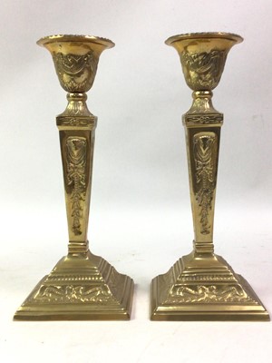 Lot 714 - BRASS AND TOLEWARE HURRICANE LAMP