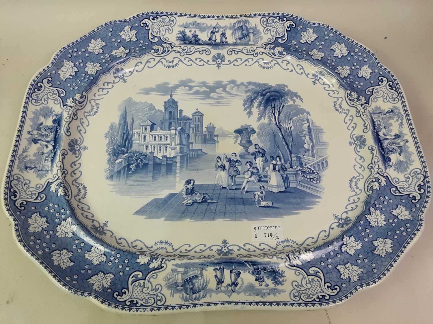 Lot 719 - BELLS POTTERY BLUE AND WHITE ASHET