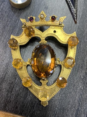 Lot 461 - GROUP OF VICTORIAN BROOCHES