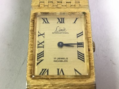 Lot 813 - GROUP OF COSTUME WATCHES