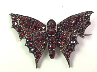 Lot 832 - SILVER PENDANT BROOCH