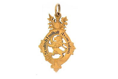 Lot 1890 - THOMAS HYNDS OF CELTIC F.C., SCOTTISH CUP WINNERS GOLD MEDAL