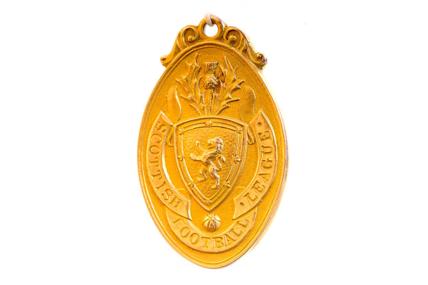 Lot 1911 - ROBERT WHITELAW OF CELTIC F.C., SCOTTISH FOOTBALL LEAGUE RUNNERS-UP GOLD MEDAL