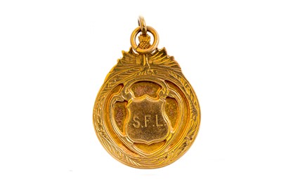 Lot 1799 - JIMMY JOHNSTONE, SCOTTISH LEAGUE VS. ENGLISH LEAGUE GOLD MEDAL