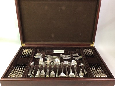 Lot 35 - KINGS OF SHEFFIELD SUITE OF SILVER PLATED CUTLERY