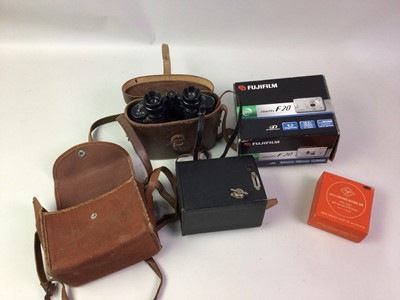 Lot 38 - GROUP OF CAMERAS