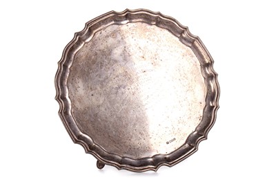 Lot 912 - GEORGE V SILVER PRESENTATION SALVER