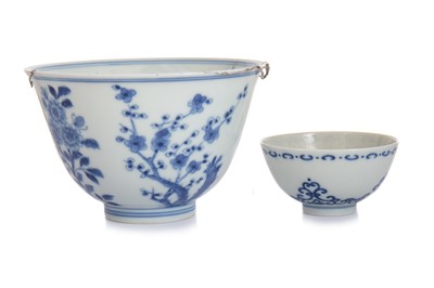 Lot 1289 - CHINESE BLUE AND WHITE BOWL