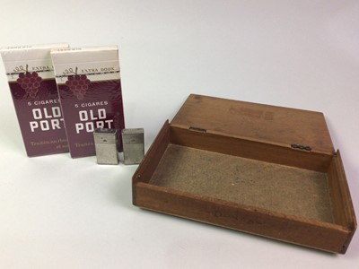 Lot 260 - TWO BOXES OF 5 OLD PORT CIGARS