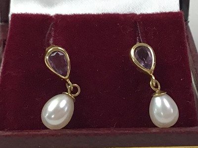 Lot 342 - AMETHYST AND PEARL EARRINGS