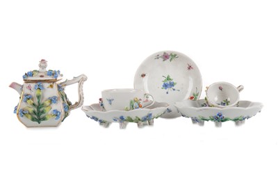 Lot 1492 - CONTINENTAL PORCELAIN MINIATURE TEA SET