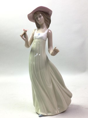 Lot 429 - GROUP OF CERAMIC FIGURES