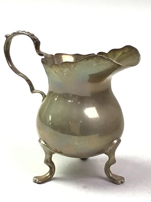 Lot 475 - GROUP OF SILVER AND WHITE METAL ITEMS