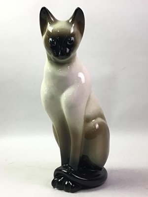 Lot 572 - CERAMIC FIGURE OF A SIAMESE CAT