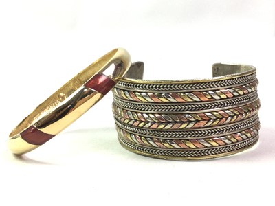 Lot 509 - COLLECTION OF COSTUME JEWELLERY