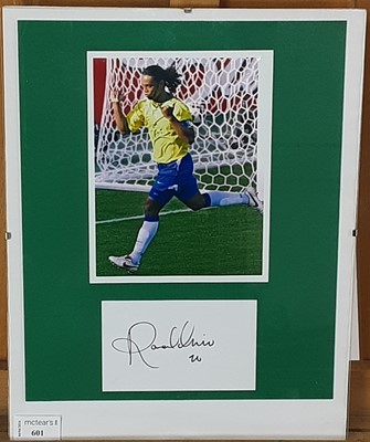 Lot 601 - RONALDINHO SIGNED DISPLAY