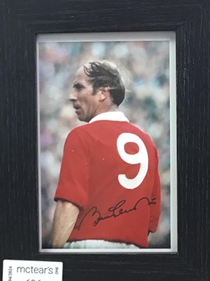 Lot 606 - BOBBY CHARLTON OF MANCHESTER UNITED SIGNED PHOTOGRAPH