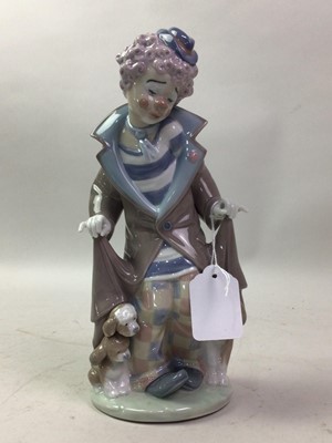 Lot 579 - PAIR OF LLADRO FIGURES