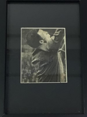 Lot 609 - GORDON BANKS 1966 WORLD CUP WINNER SIGNED PHOTOGRAPH