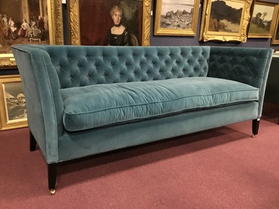 Lot 525 - MODERN SETTEE