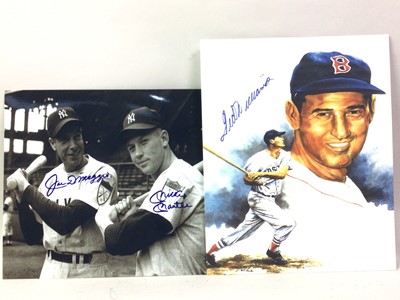 Lot 615 - MICKY MANTLE ROOKIE SEASON SIGNED PICTURE