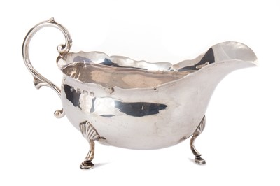 Lot 956 - EDWARDIAN SAUCE BOAT