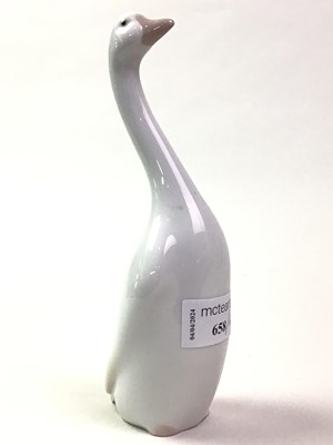 Lot 658 - FIVE LLADRO FIGURES AND A ROYAL DOULTON FIGURE