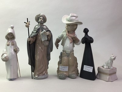 Lot 658 - FIVE LLADRO FIGURES AND A ROYAL DOULTON FIGURE