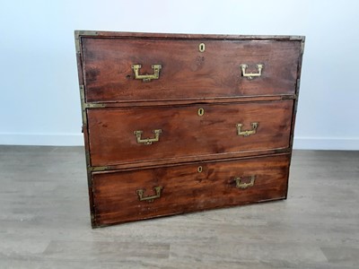 Lot 1530 - VICTORIAN ELM CAMPAIGN CHEST