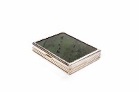 Lot 62 - GREEN MOSS AGATE AND SILVER MOUNTED SNUFF BOX...