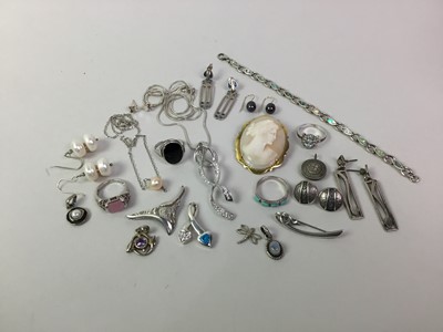 Lot 43 - GROUP OF SILVER JEWELLERY