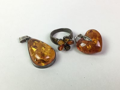 Lot 57 - GROUP OF SILVER AND AMBER JEWELLERY