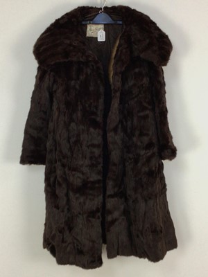 Lot 681 - FUR COAT