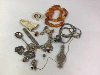 Lot 81 - COLLECTION OF SILVER AND COSTUME JEWELLERY