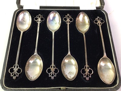 Lot 92 - GROUP OF SILVER TEA SPOONS