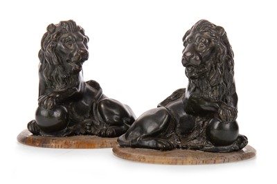 Lot 1313 - PAIR OF GRAND TOUR-TYPE BRONZE LIONS