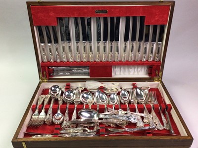 Lot 180 - OAK CANTEEN OF SILVER PLATED CUTLERY