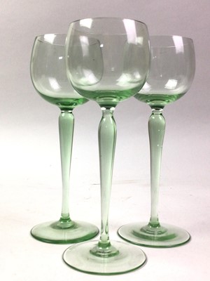 Lot 412 - GROUP OF VINTAGE GLASSES