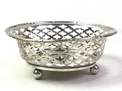 Lot 415 - PAIR OF GEORGE V SILVER SALT CELLARS