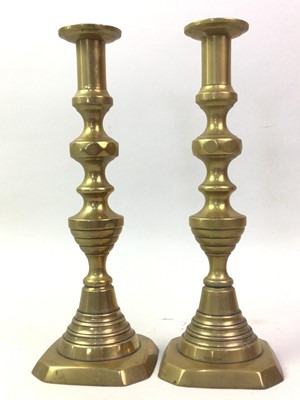 Lot 531 - GROUP OF BRASSWARE