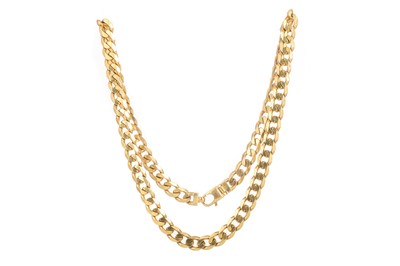 Lot 561 - GOLD CURB LINK CHAIN