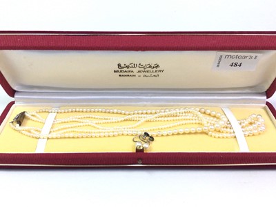 Lot 484 - FRESHWATER PEARL NECKLACE