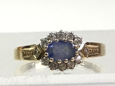 Lot 485 - GEM SET AND DIAMOND RING