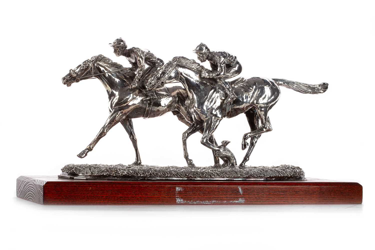 Lot 1697 - THE LADBROKES PORTLAND (HERITAGE HANDICAP), SILVER HORSE RACING TROPHY