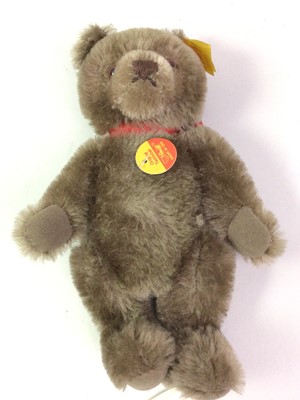 Lot 633 - TWO STEIFF TEDDY BEARS