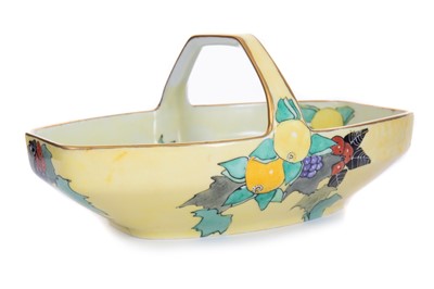 Lot 699 - ELIZABETH MARY WATT (1886-1954), PORCELAIN BASKET