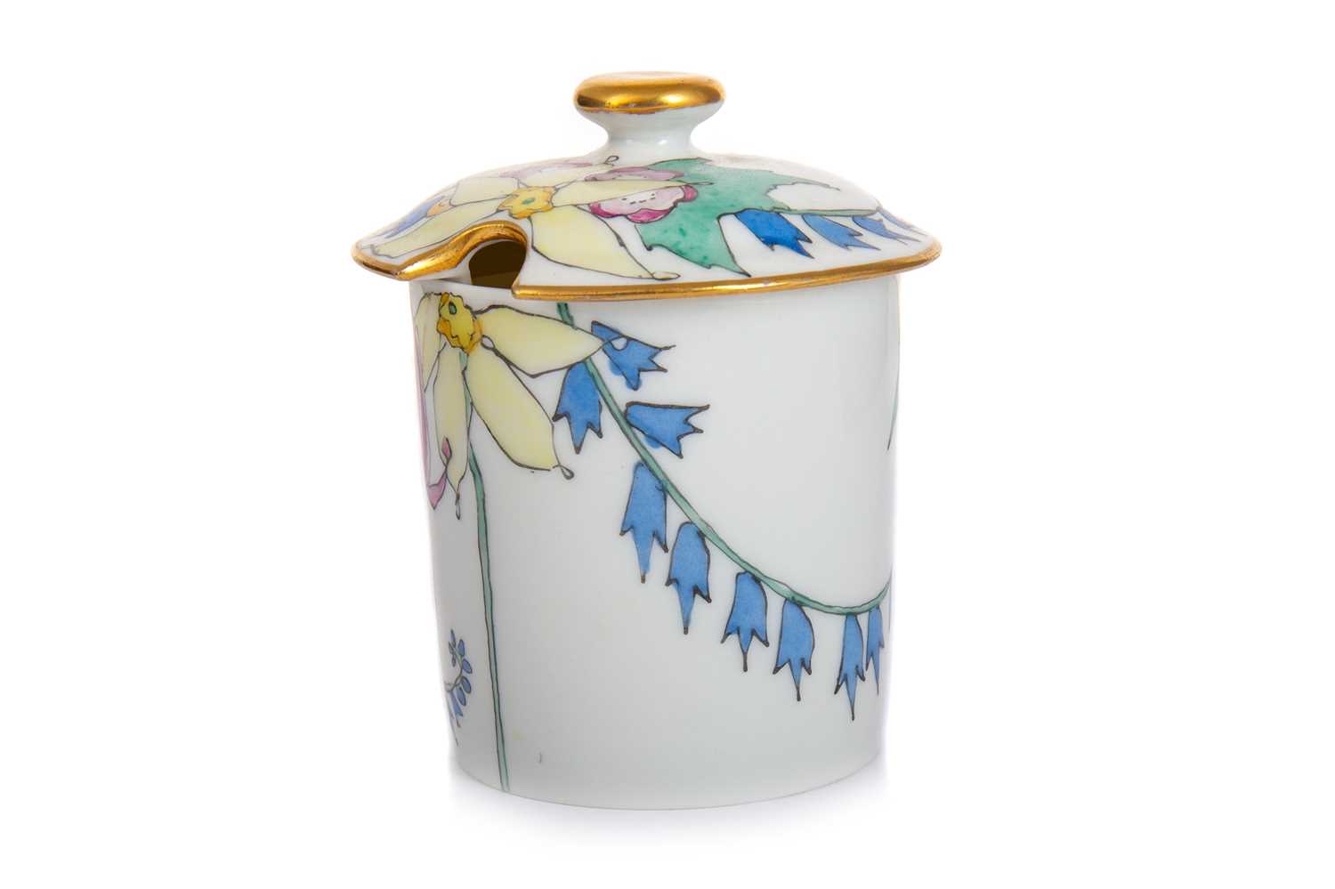 Lot 504 - ELIZABETH MARY WATT (1886-1954), PORCELAIN PRESERVE JAR AND COVER